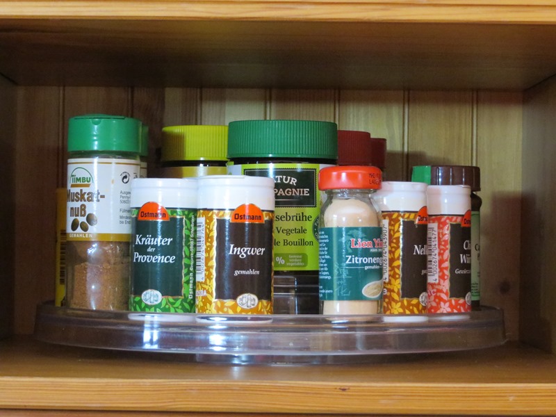 Lazy Susan mit 22,9 cm Durchmesser für das Küchenregal –praktisches Gewürzregal 